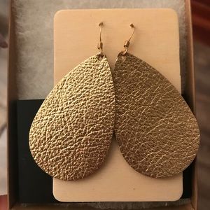 Nickel and suede earrings